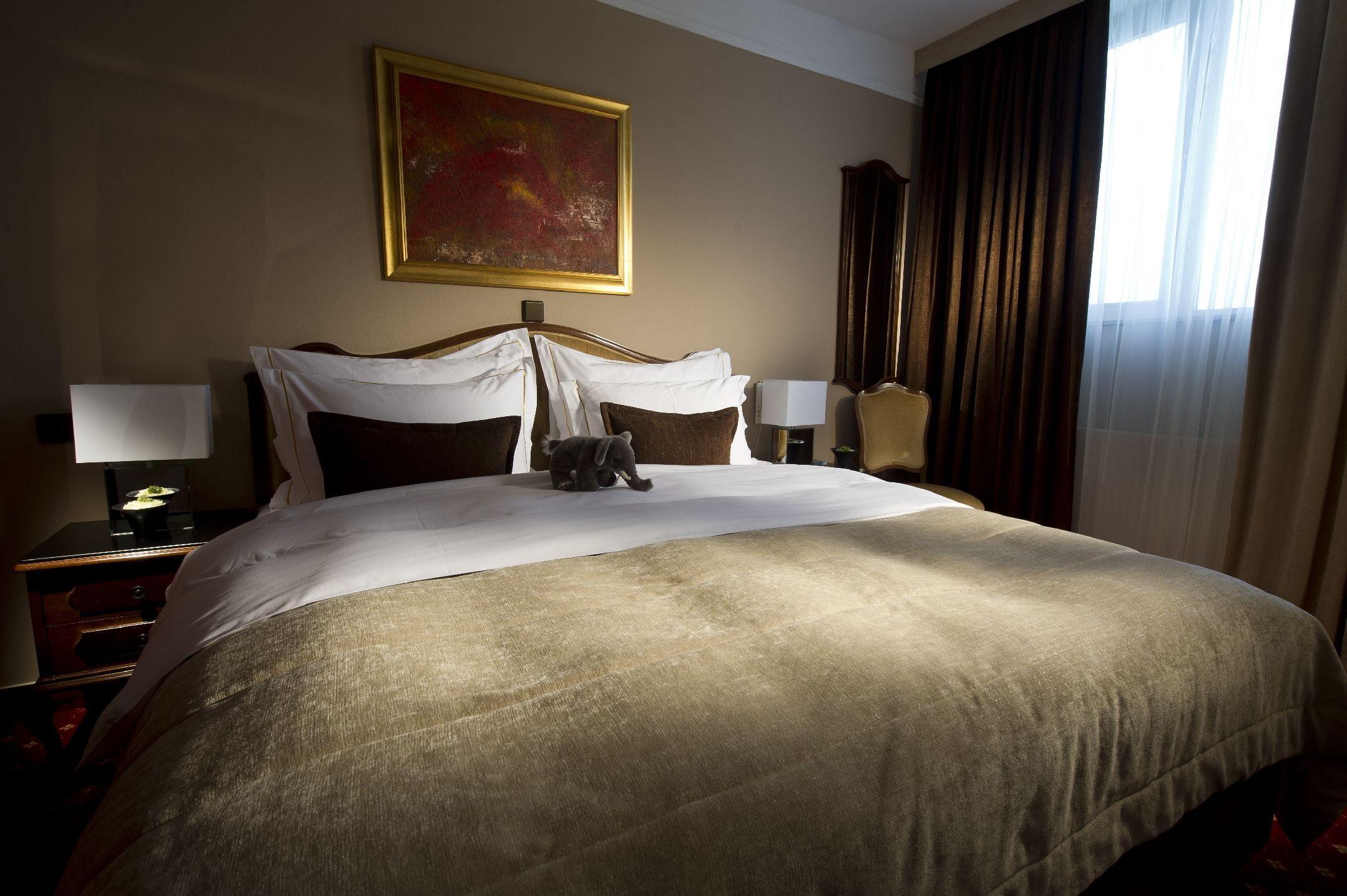 Western Premier Slon Hotel 4*