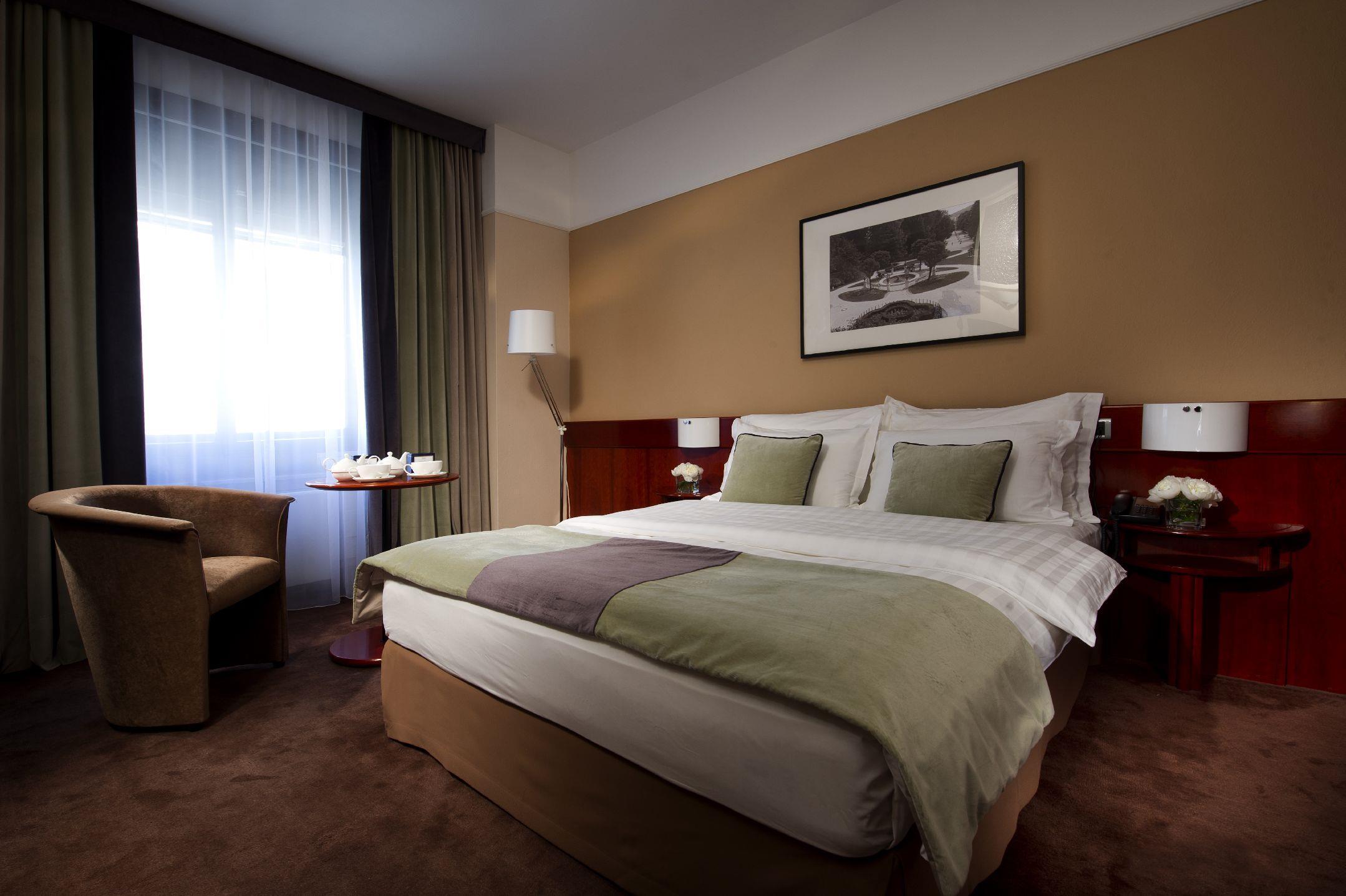 Hotel Western Premier Slon 4*