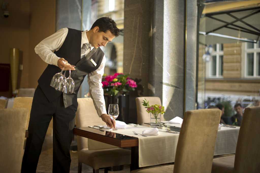 Western Premier Slon 4*