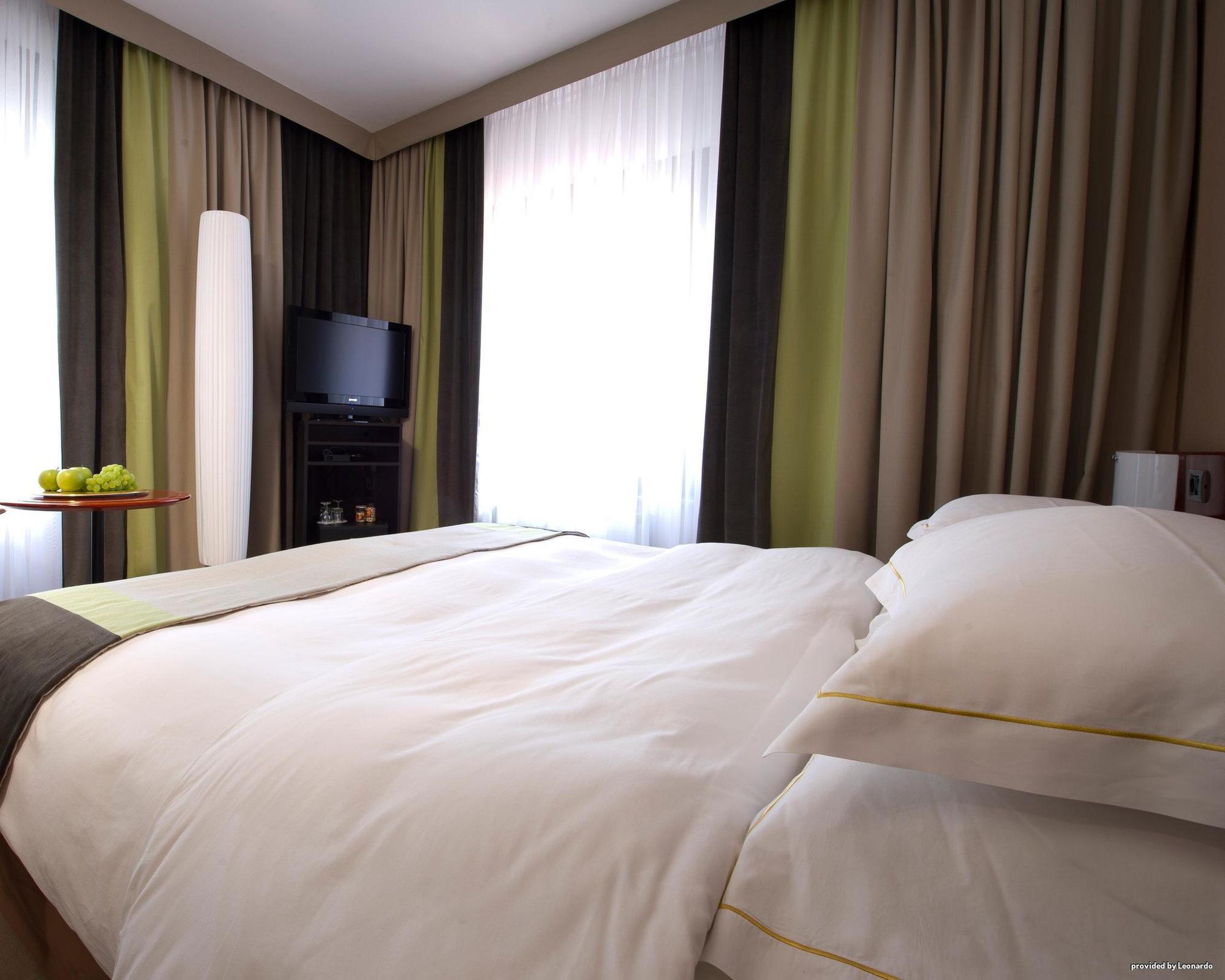 Western Premier Slon 4*