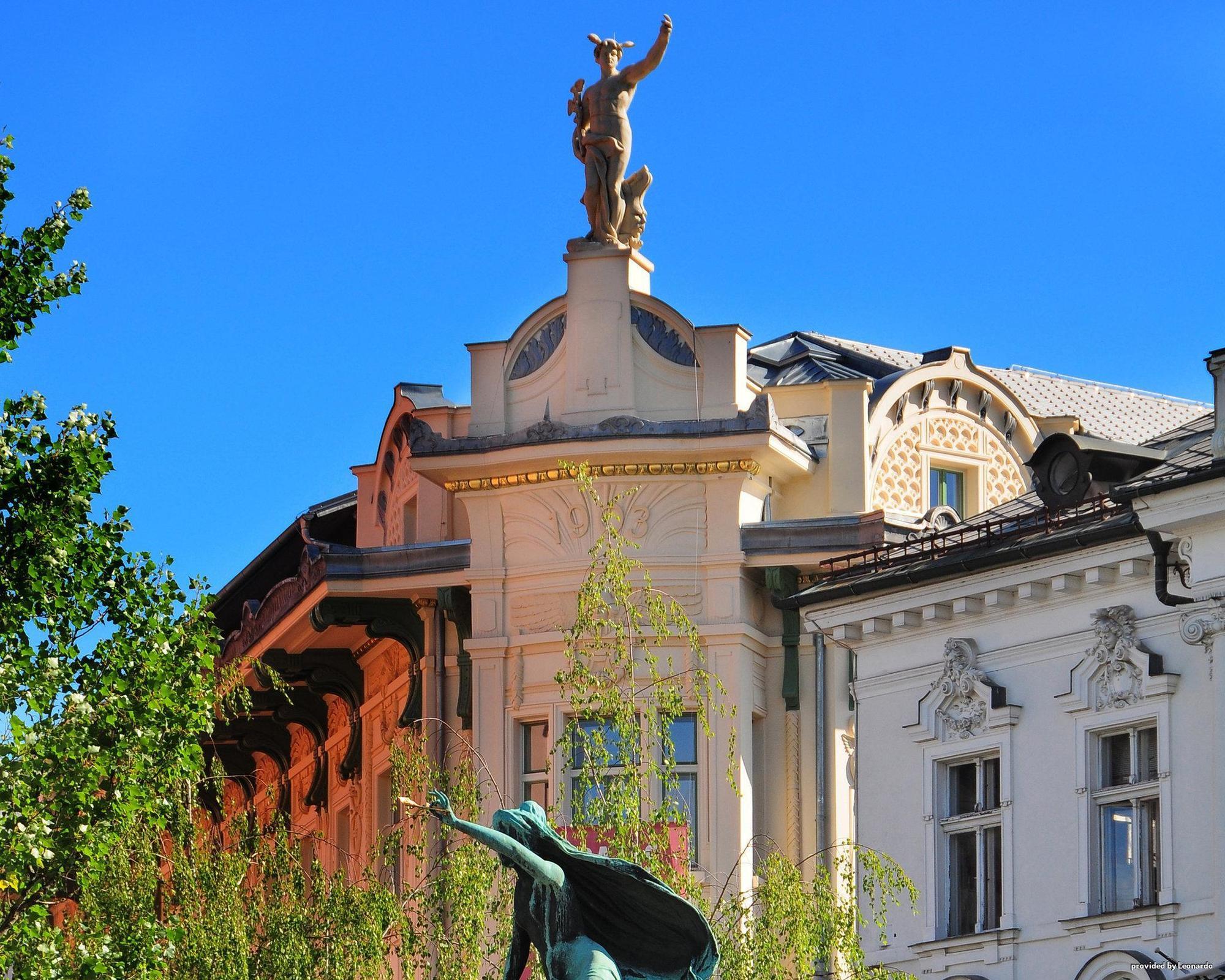 Western Premier Slon 4*